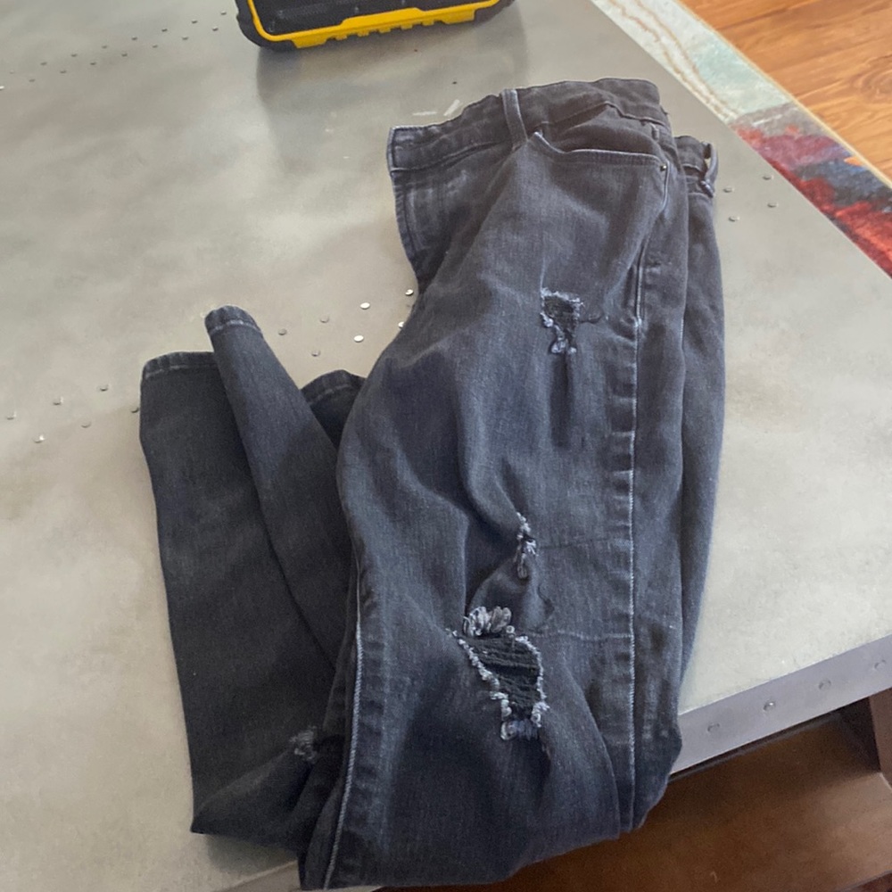 Ripped skinny jeans